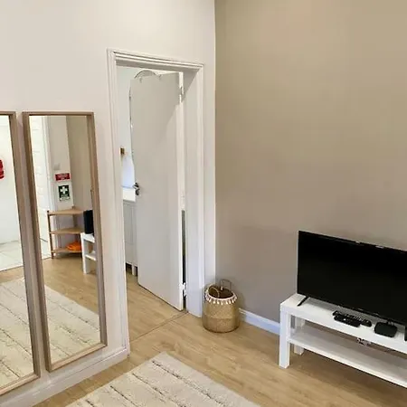 Apartamento Familiar Em Belem